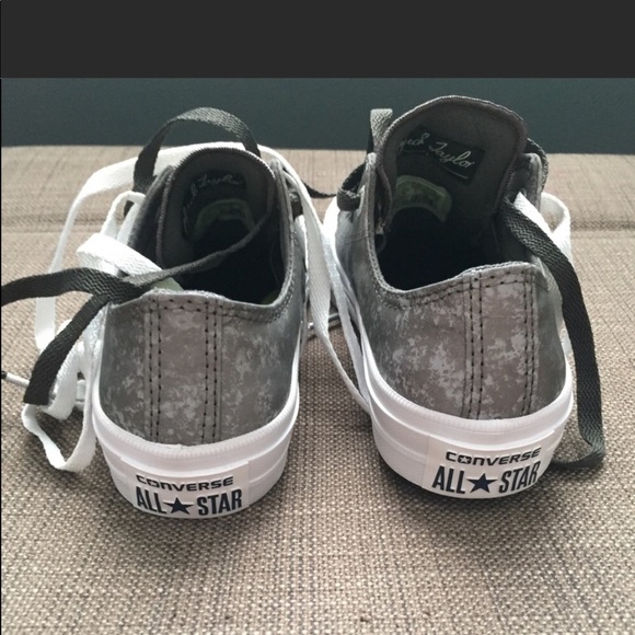 BRAND NEW Converse grey/silver/white W5/M3 - Picture 4 of 8